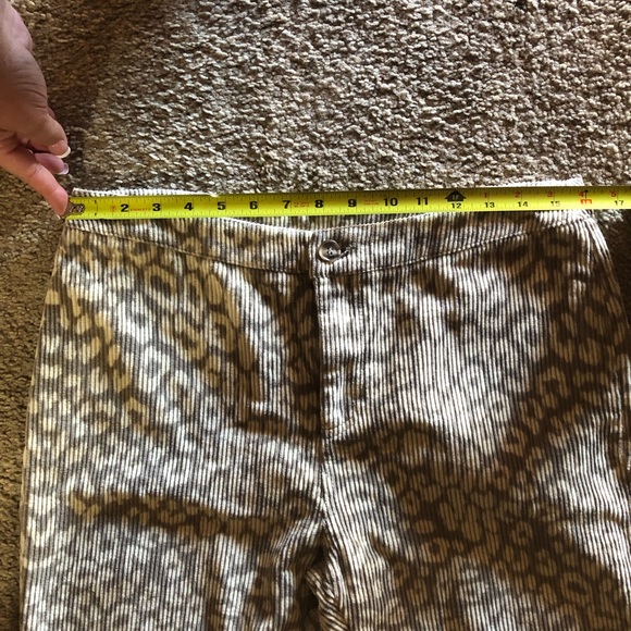 Leopard print corduroy bell bottoms - Picture 3 of 5